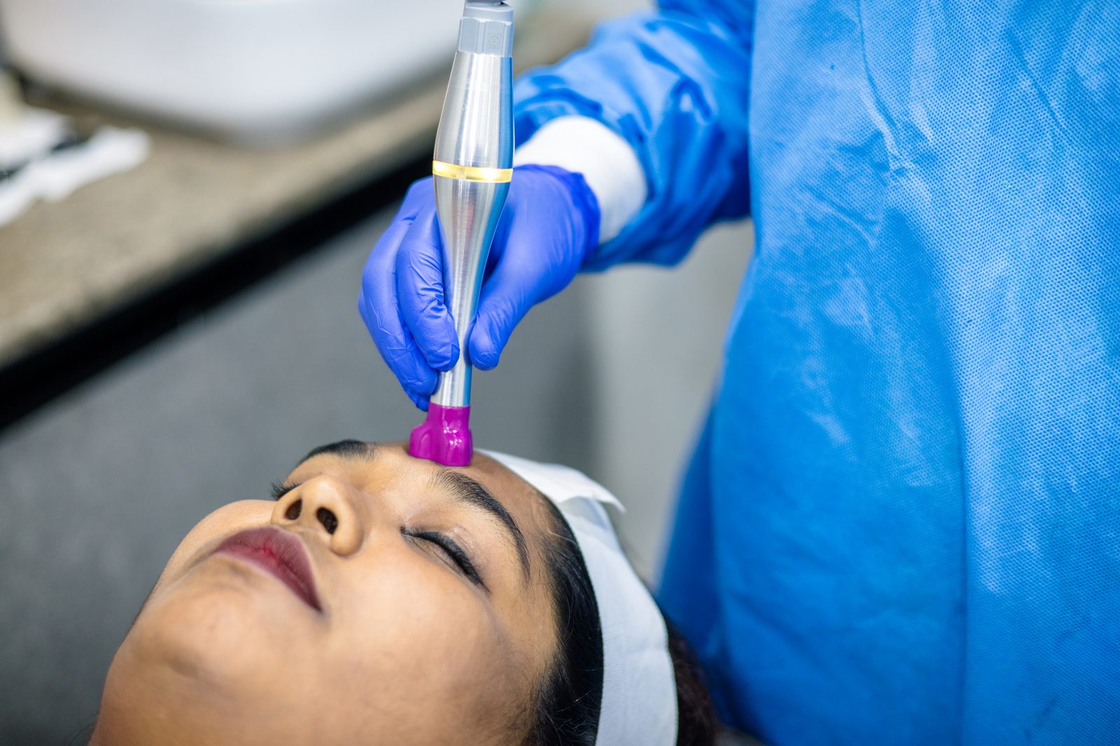 Skin tightening treatment technique at Armoraa skin clinic, Chennai